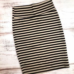 LuLaRoe Cassie Skirt XS